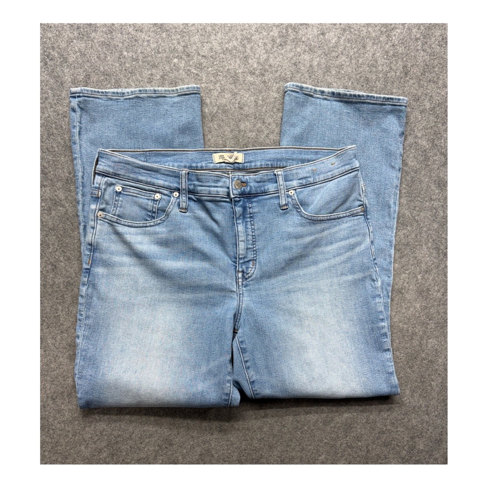 Madwell Mid-Rise Kick Out Jeans Light Wash Blue Denim Size 32 Flare Leg